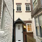 89a Church Street - Luxury Two Bed With Roof Terrace 度假居 *